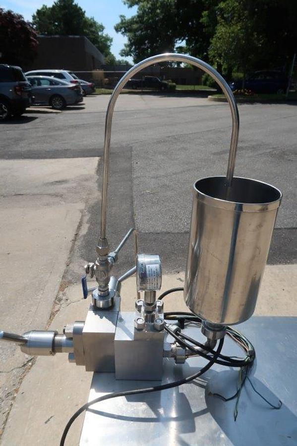 Used Shanghai Dong Hua 15 GPH Two Stage Homogenizer