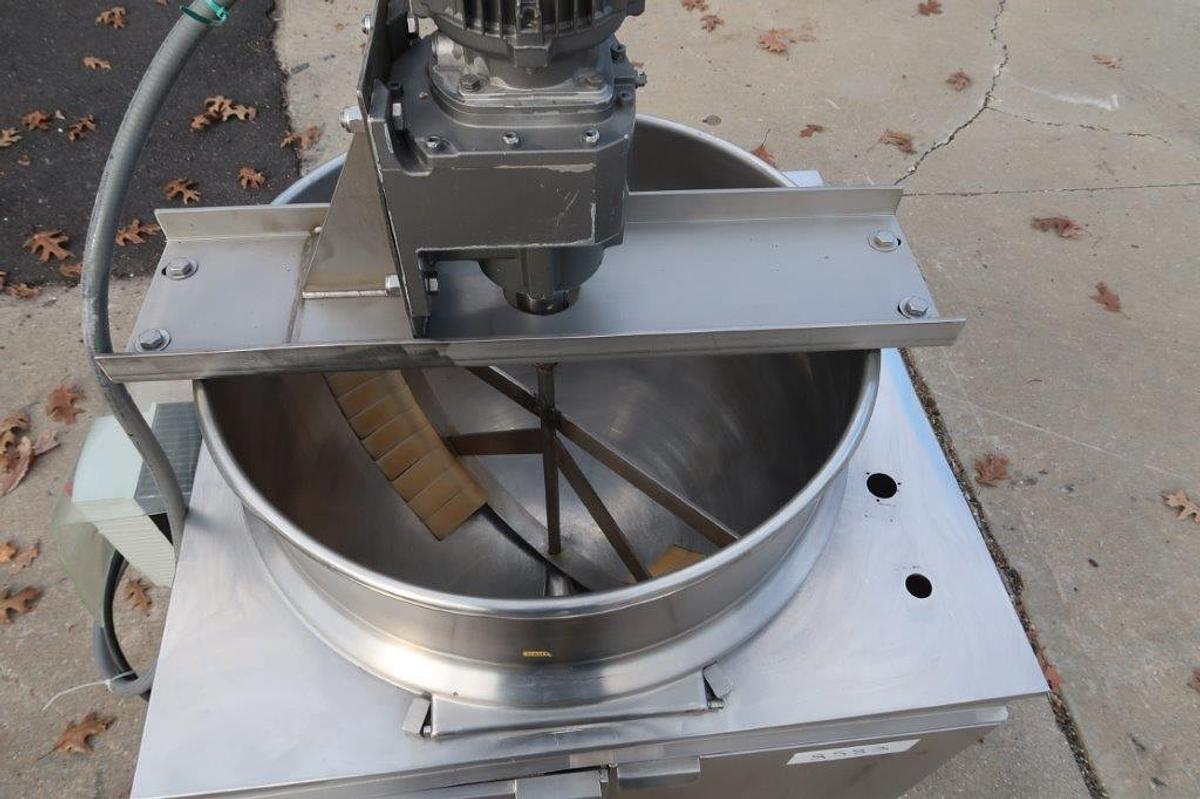 Used 40 Gallon Cleveland Range Stainless Steel Scraper Agitated Kettle, Auto Tilt discharge