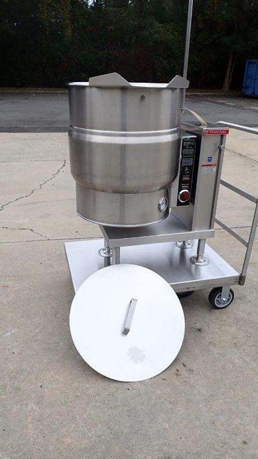 Used Market Forge 20 Gallon SS Self Contained Electric Tilt Kettle