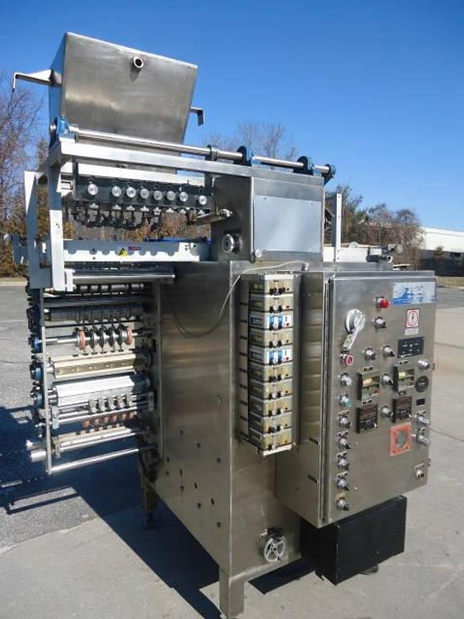 Used Circle V16h4 Vertical Pouch Machine