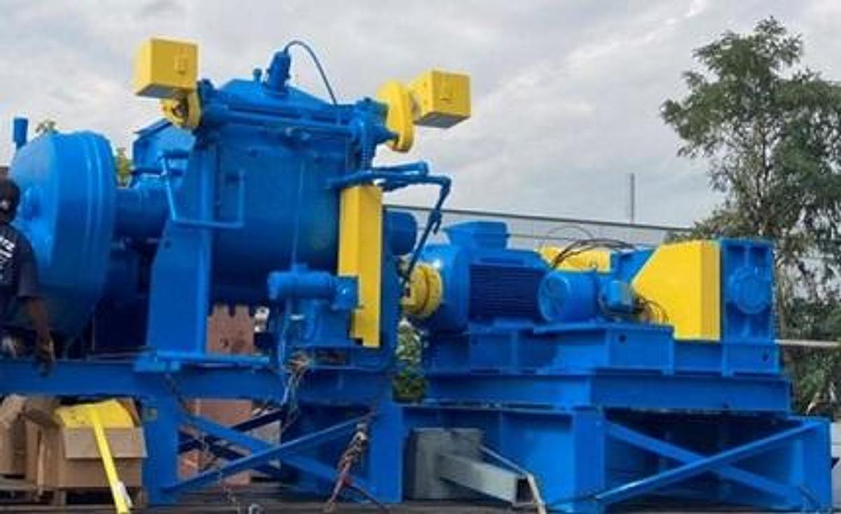 Used Baker Perkins 250 Gallon Mixer-Extruder, Carbon Steel