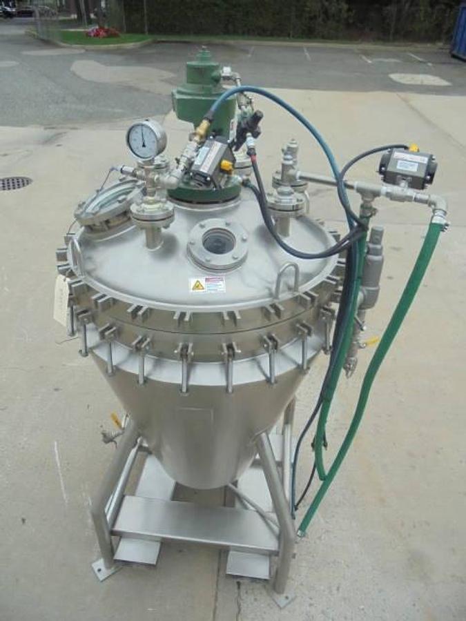 Used B&G 50 Gallon 316L Stainless Jacketed Vacuum Cone Bottom Mix Tank, Air Driven Mixer
