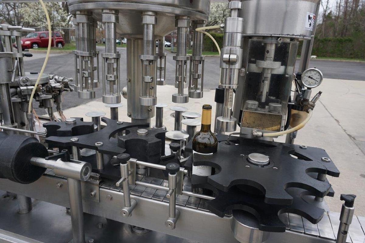Used GAI Wine Monoblock Rinsing, Filling and Corking Line