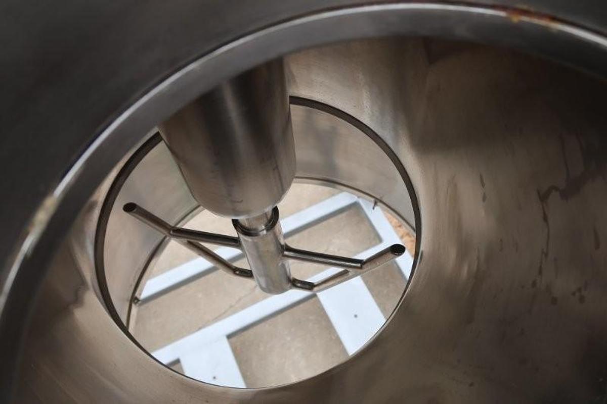 Used Quadro 196 Stainless Steel Comil, 10HP