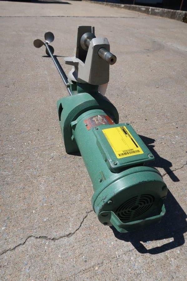 Used Lightnin .87HP Clamp-On Portable Agitator