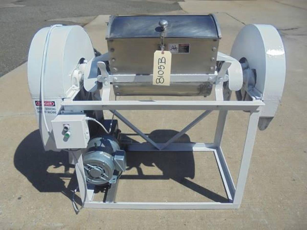 Used Lombi 25 Lb. Double Arm Pasta Dough Mixer