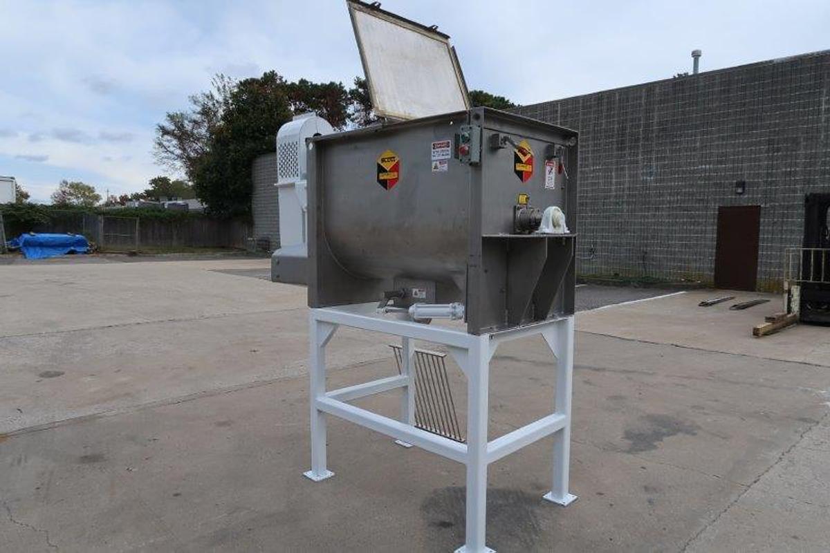 Used Scott Approx. 30 Cu. Ft. SS Paddle Blender, 10HP