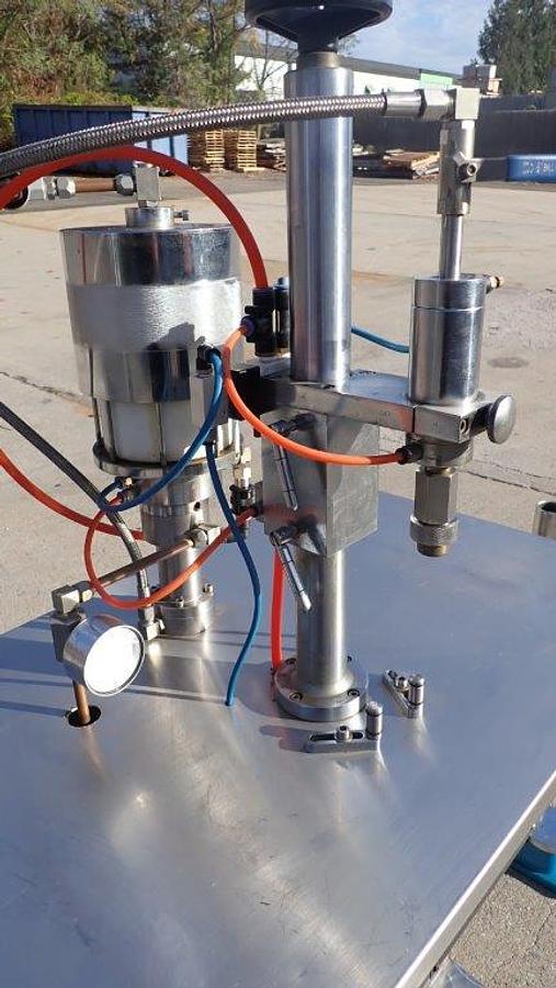 Used Yangzhou Media Semi-Automatic Aerosol Filler, Rated 600 Cans per Hour