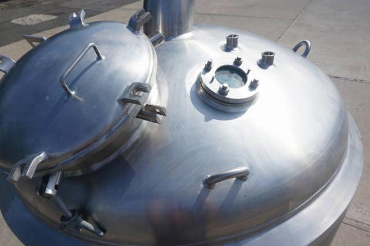 Used 900 Gallon APV Crepaco Stainless Jacketed Pressure Tank, Cone Bottom