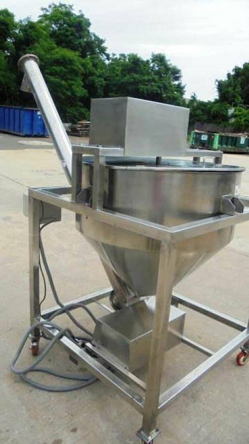 Used 5 Inch Dia. SS Inclined Screw Conveyor, Agitated Hopper