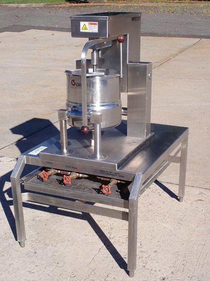 Used Groen 5 Gallon Scraper Agitated Kettle, 55 PSI Jacket