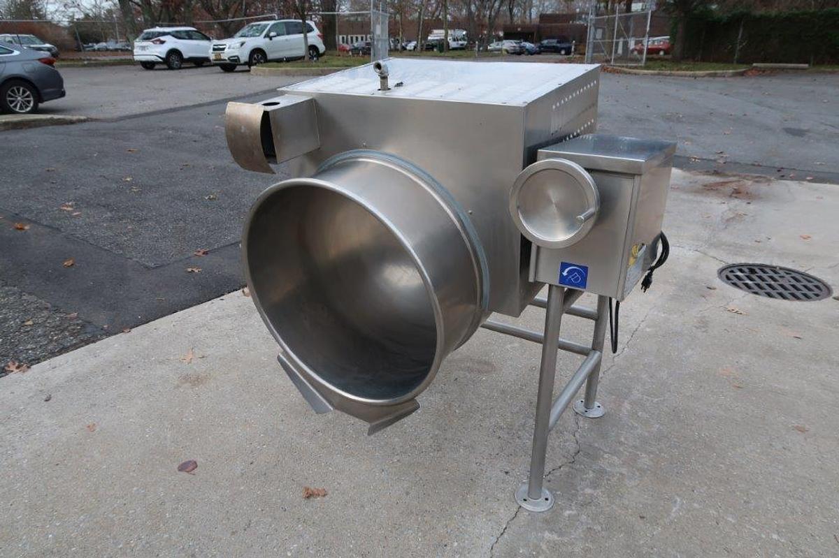 Used 40 Gallon Cleveland SS Self-Contained Gas-Fired Kettle