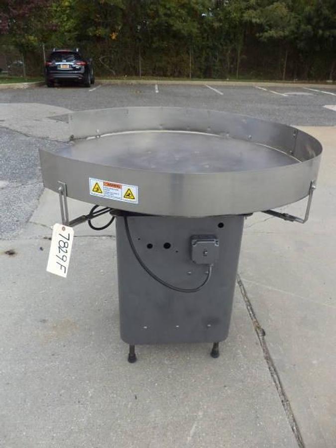 Used 42 In. Rotary Unscrambling/Accumulating Table, Single Phase