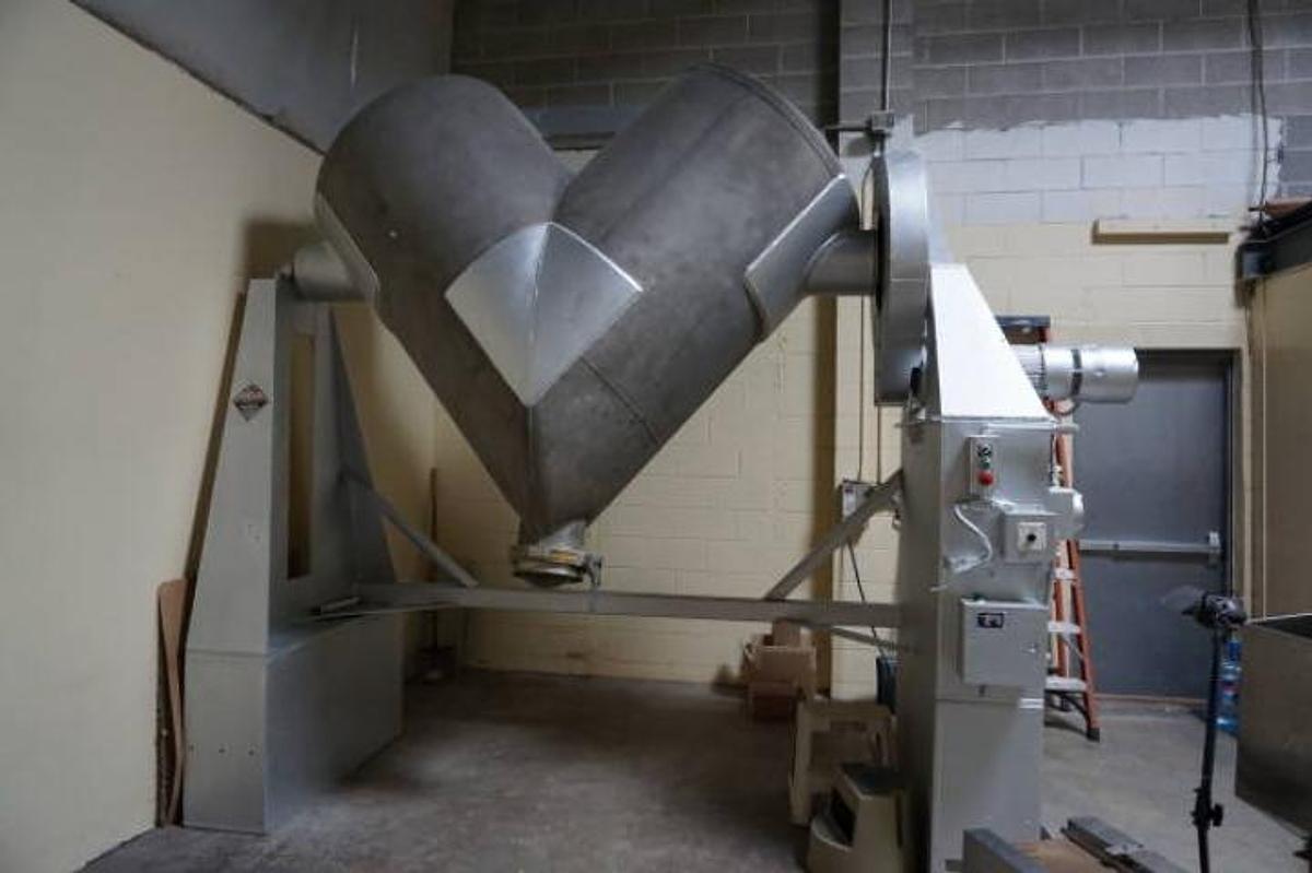 Used 50 Cu. Ft. Patterson Kelley SS Twin Shell V blender, 55 lbs./CF Max Density