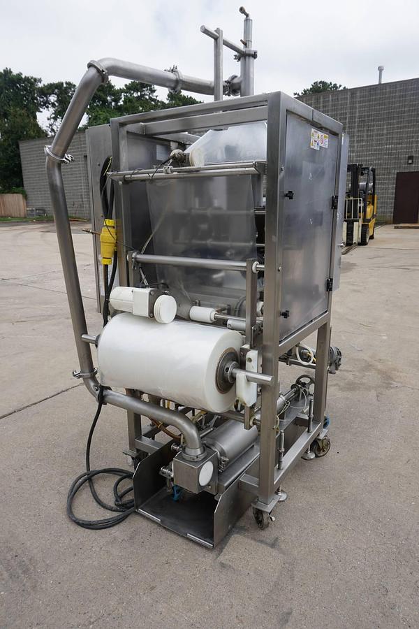 Used TUCS TEVFF-10S Stainless Form/Fill/Seal, Piston Fill