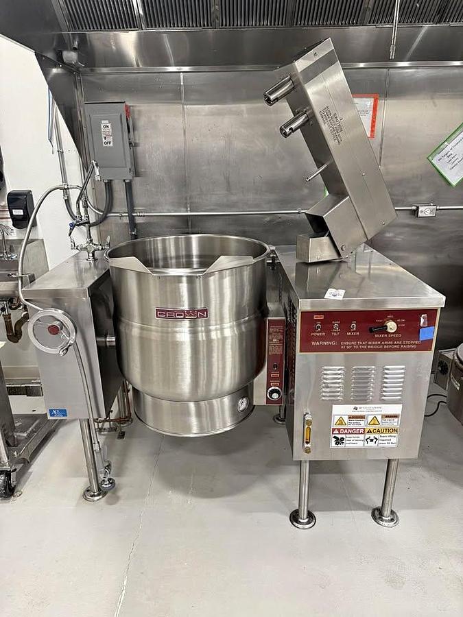 Used Crown Middleby 40 Gallon Electric Tilt Mix Kettle