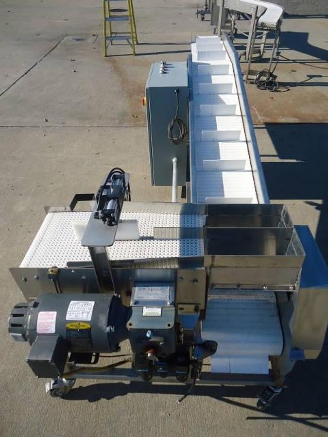Used Air-Draulic Inclined Cleated Belt Conveyor With Automatic Dump, Stainless Steel