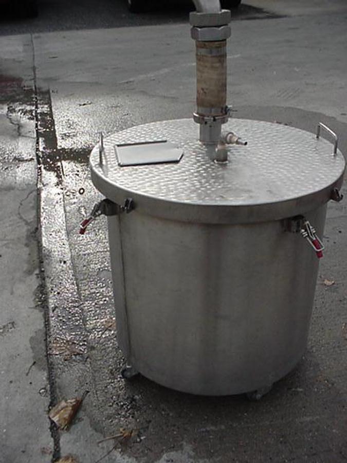 Used 5 Gal. Ss Portable Pressure Tank