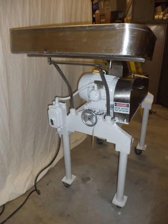 Used Fitzpatrick D6 Comminuting Mill, Pan Fed, XP-