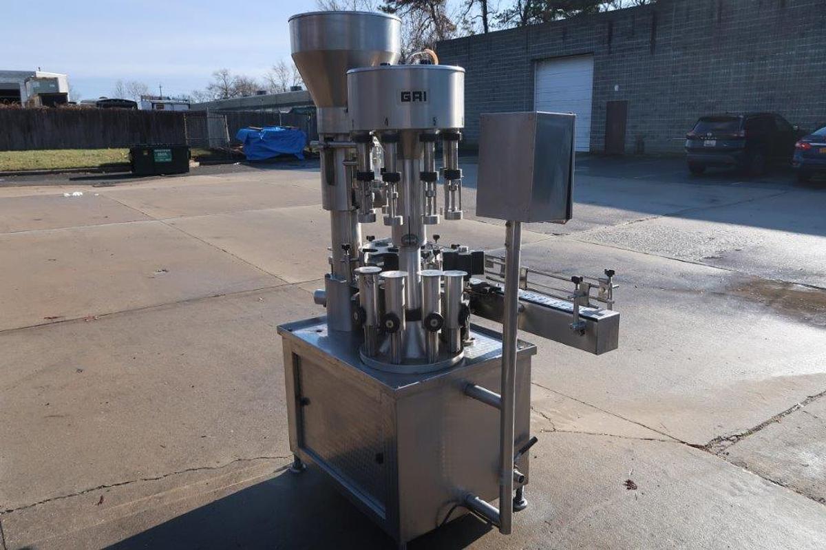 Used GAI 8 Head Wine Bottling Machine, with Corker