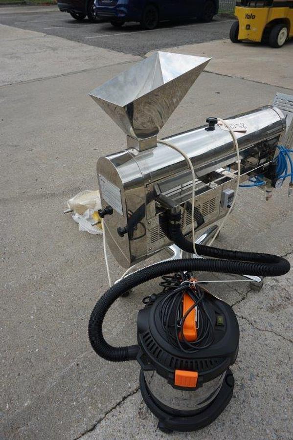 Used Noah Capsule Polisher, with Vacuum, Portable
