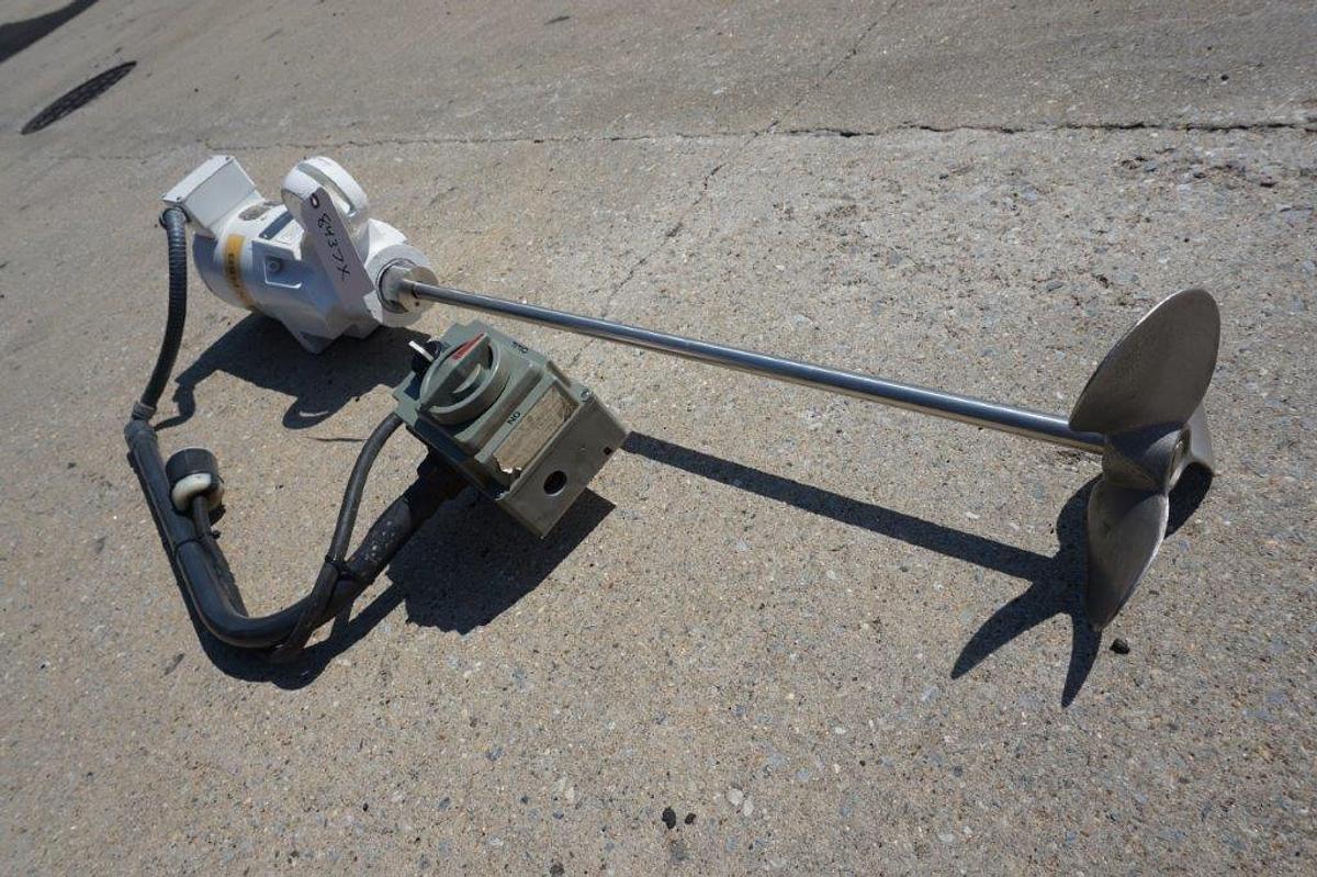 Used .5HP Portable Agitator, 8.5 In. Diameter Propeller