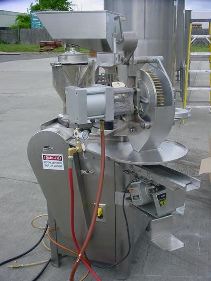 Used Parke Davis Type 8 Capsule Filling Machine, Miscellaneous Tooling