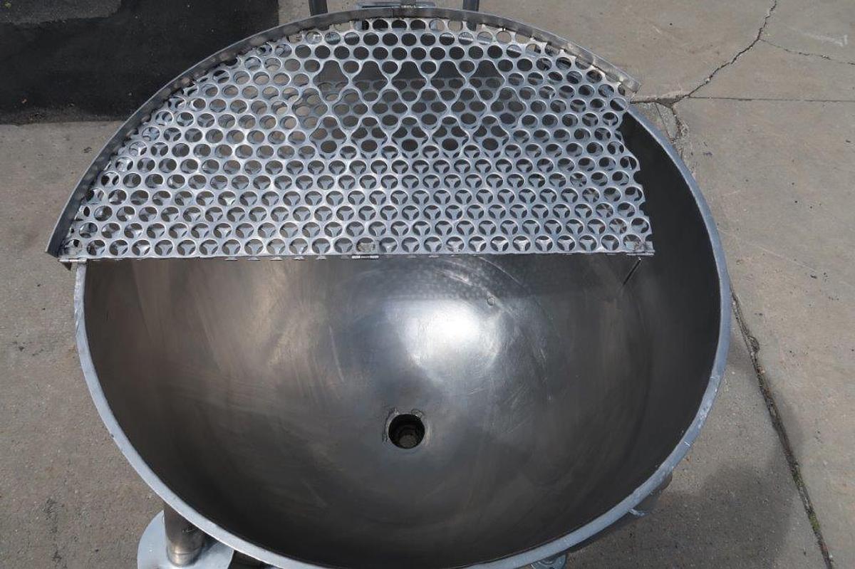 Used 100 Gallon Groen Stainless Hemispherical Kettle, 125 PSI Jacket