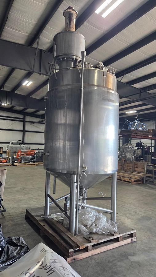 Used A & B Process Systems Approx. 2,000 Gallon SS Mixing Tank, High Shear