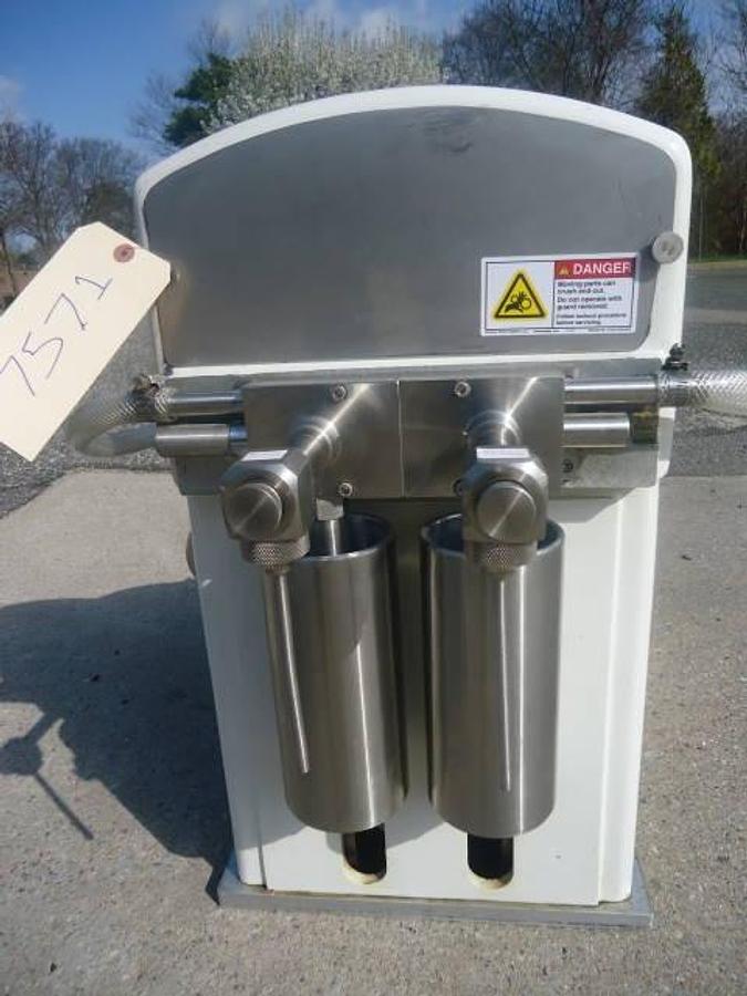 Used Cozzoli F520 Tabletop Twin Piston Filler, 600 Cc Pistons