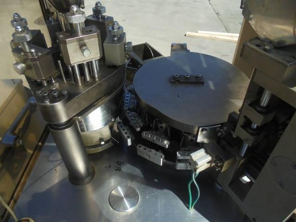 Used Han Li Phamatech Automatic Encapsulator, Miscellaneous Tooling