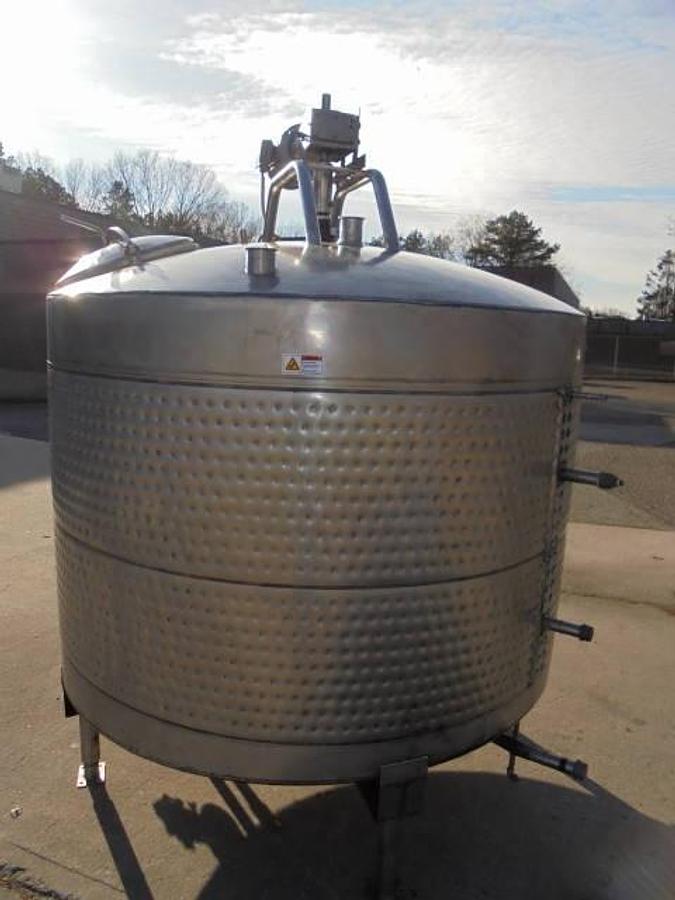 Used 1,000 Gallon Mueller Stainless Dimpled Jacketed Mix Tank