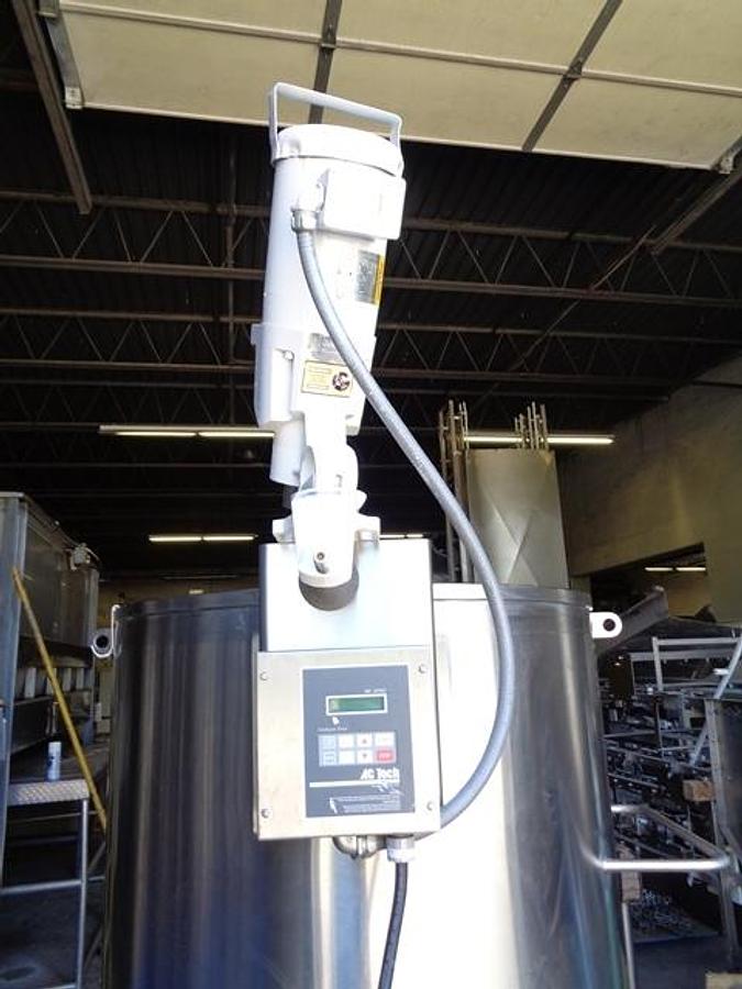 Used 200 Gallon DCI Sanitary Mix Tank, Portable