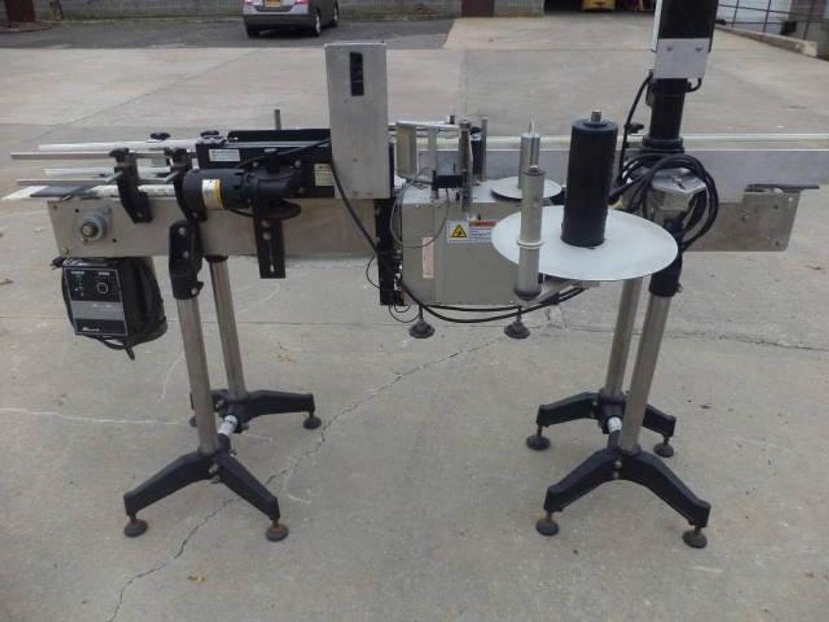 Used Universal Automatic Pressure Sensitive Wraparound Labeling Machine