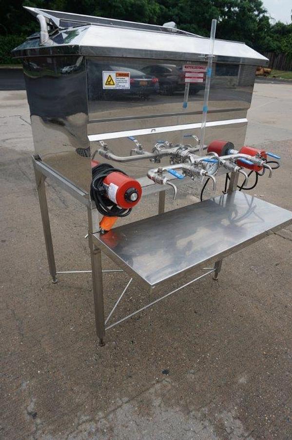 Used LaPierre Waterloo/Small Electric Tank, with 4 Nozzles
