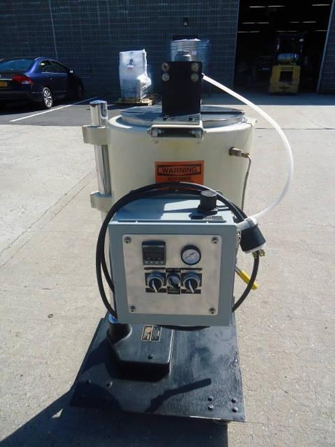 Used 5 Gallon Kemwall Electric Mix Kettle, Air Operated
