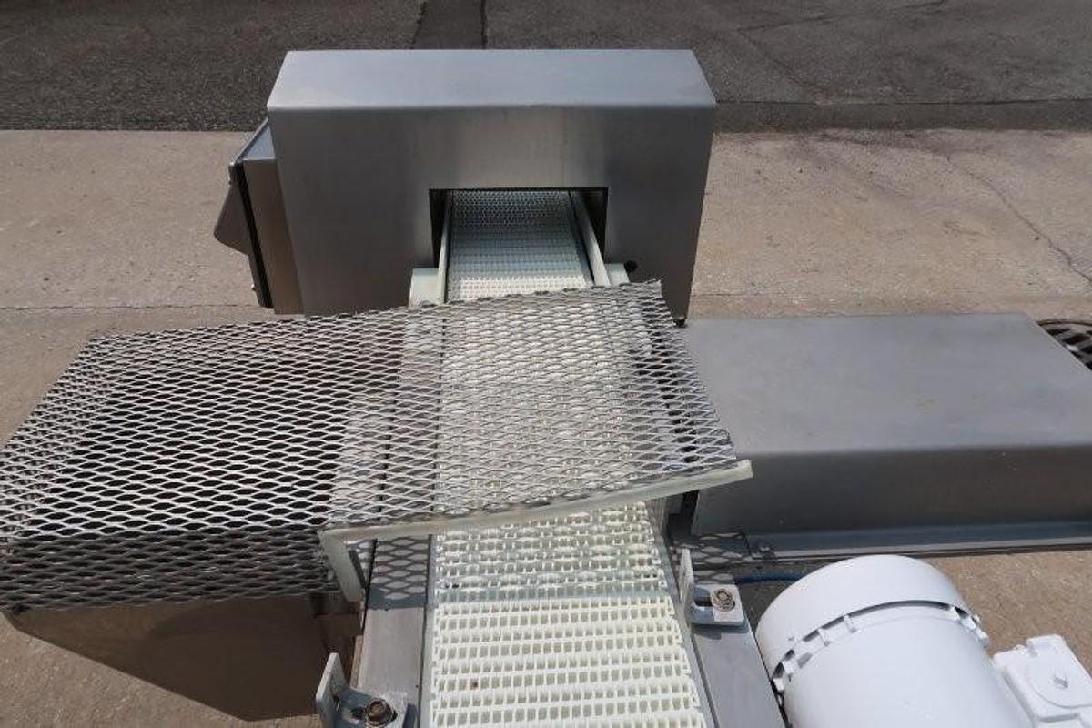 Used Thermo Goring Kerr Metal Detector