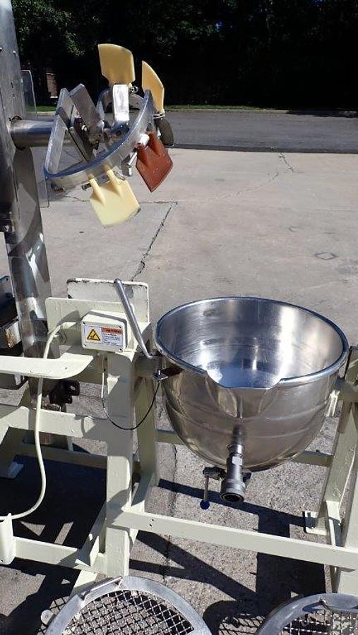 Used 10 Gallon Lee SS Double Motion Kettle, Tilt and Bottom Discharge