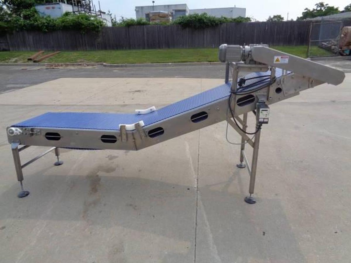 Used American Conveyor Systems Plastic Inclined Belt Feed Conveyor
