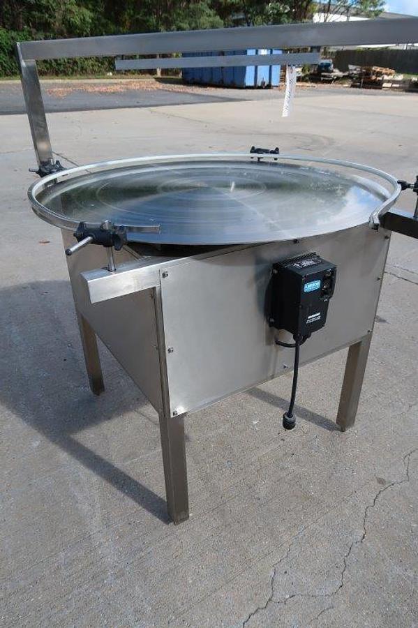 Used 42 In. Diameter SS Rotary Unscrambling/Accumulating Table