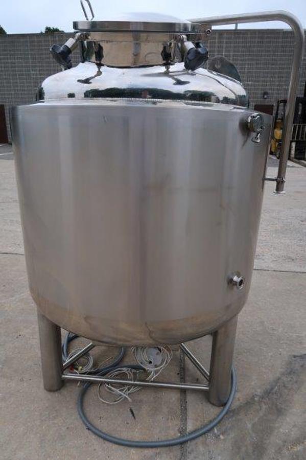 Used Dye 500 Liter SS Closed Jacketed Sanitary Tank, 30 PSI