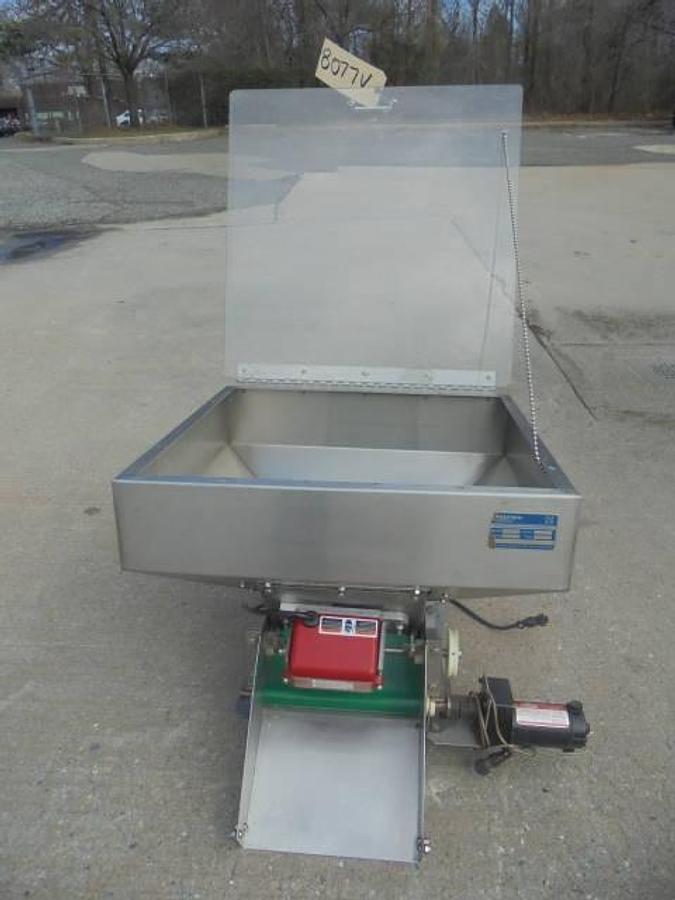 Used Hoppmann 23 In. X 24 In. Stainless Vibratory Feeder