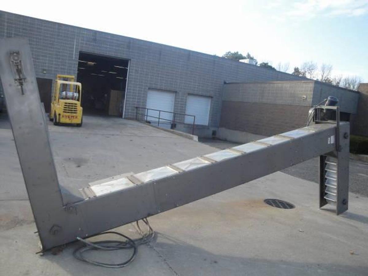 Used FRAZIER & SON WHIZ LIFTER 17ft  HIGH BUCKET ELEVATOR