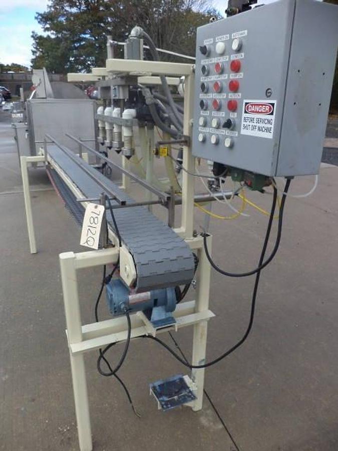 Used Pvc 4 Spout Straight Line Automatic Pressure Gravity Liquid Filling Machine