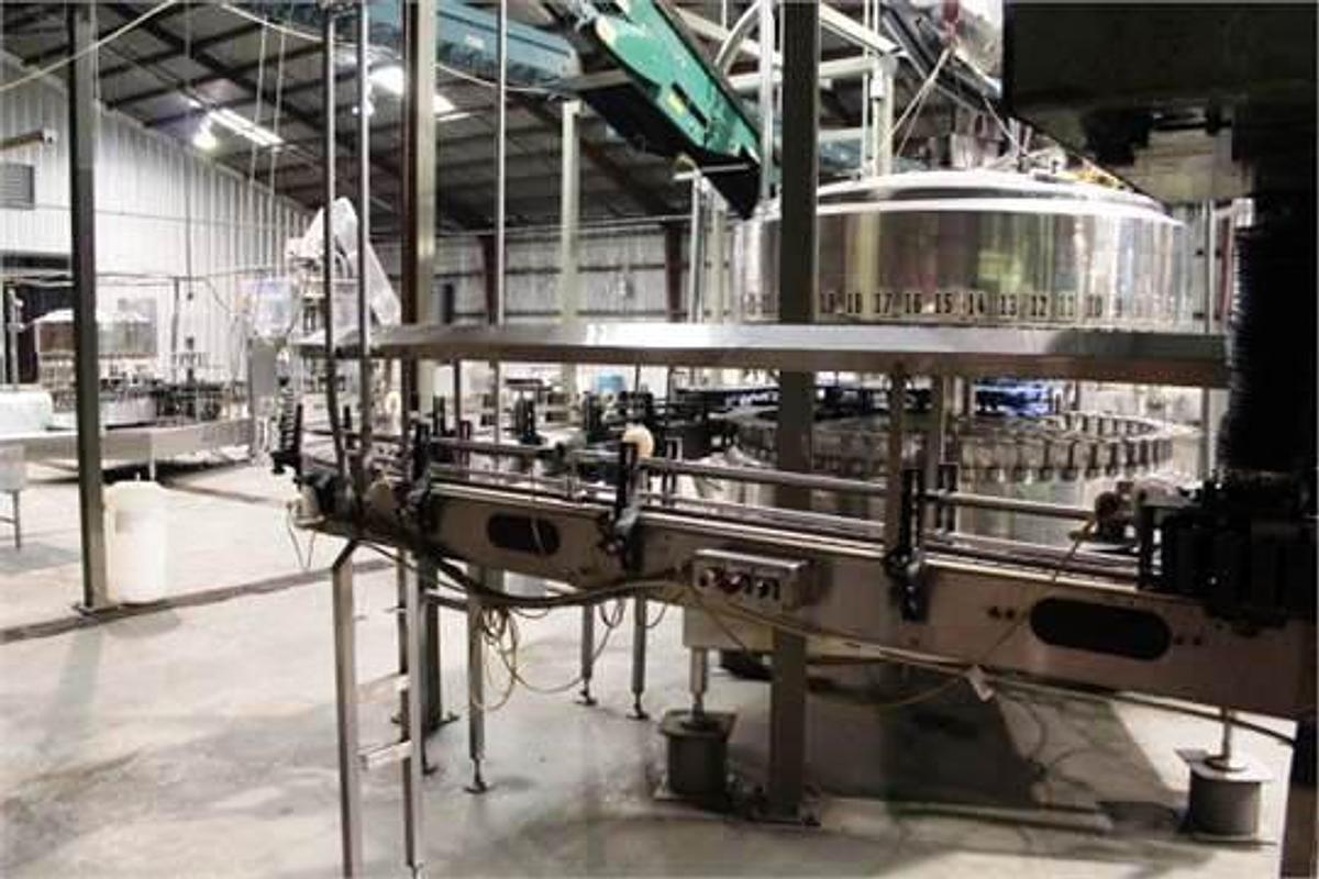 Used Fogg 56 Valve Bottle Filler with Alcoa 16 Head Screw Capper