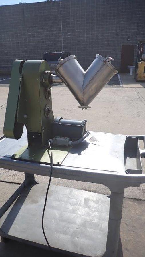 Used Patterson Kelley 8 Quart SS Twin Shell Tumbling Blender