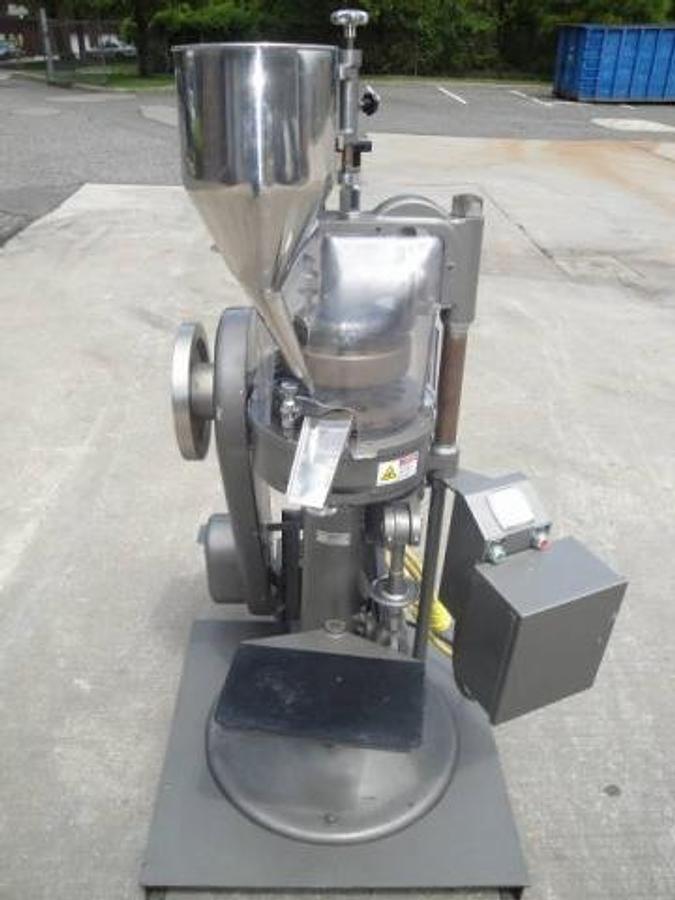 Used Manesty B3b Rotary Tablet Press, 16 Station