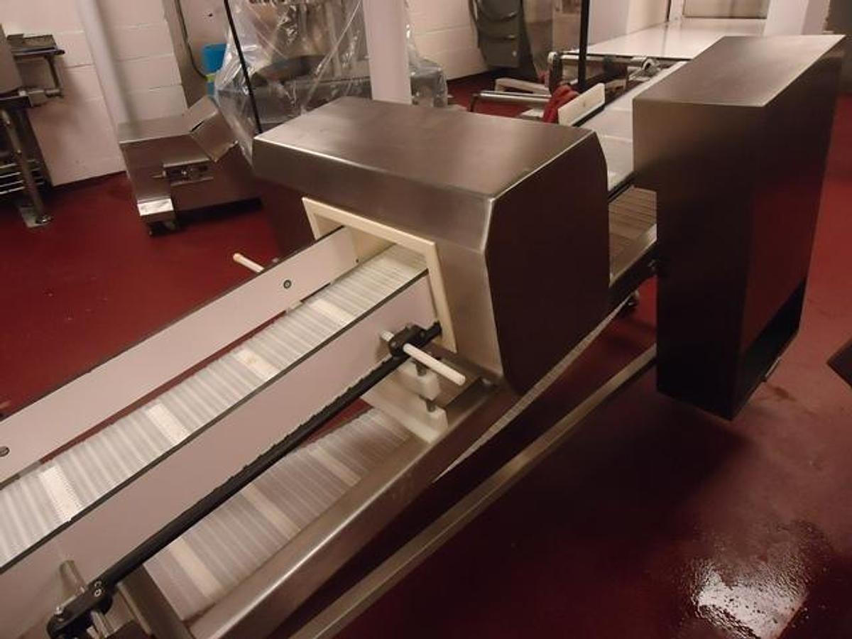 Used Loma/Lock Inclined 13¾ In. Wide x 6½ In. High Stainless Conveyorized Metal Detector