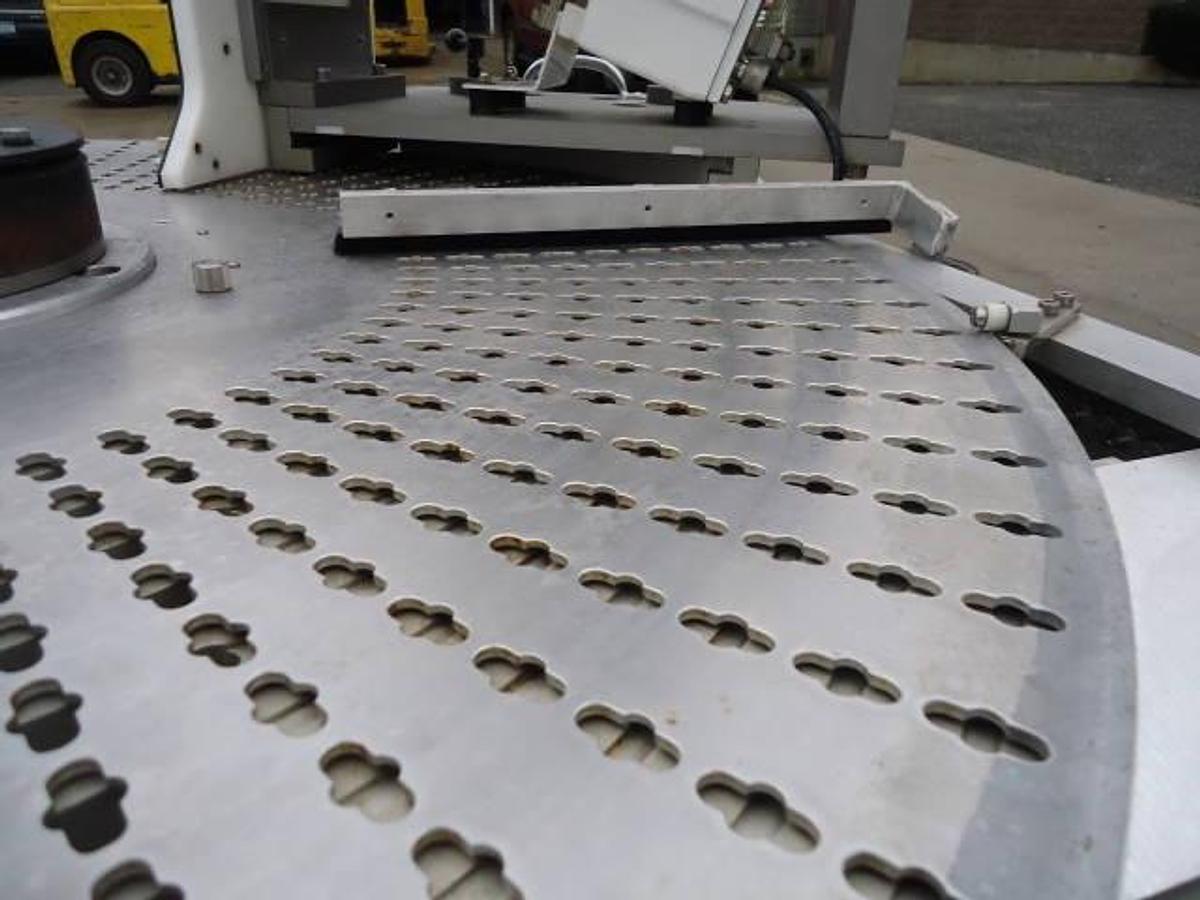 Used Tait Capsule Bander/Sealer, Size  “0” Tooling