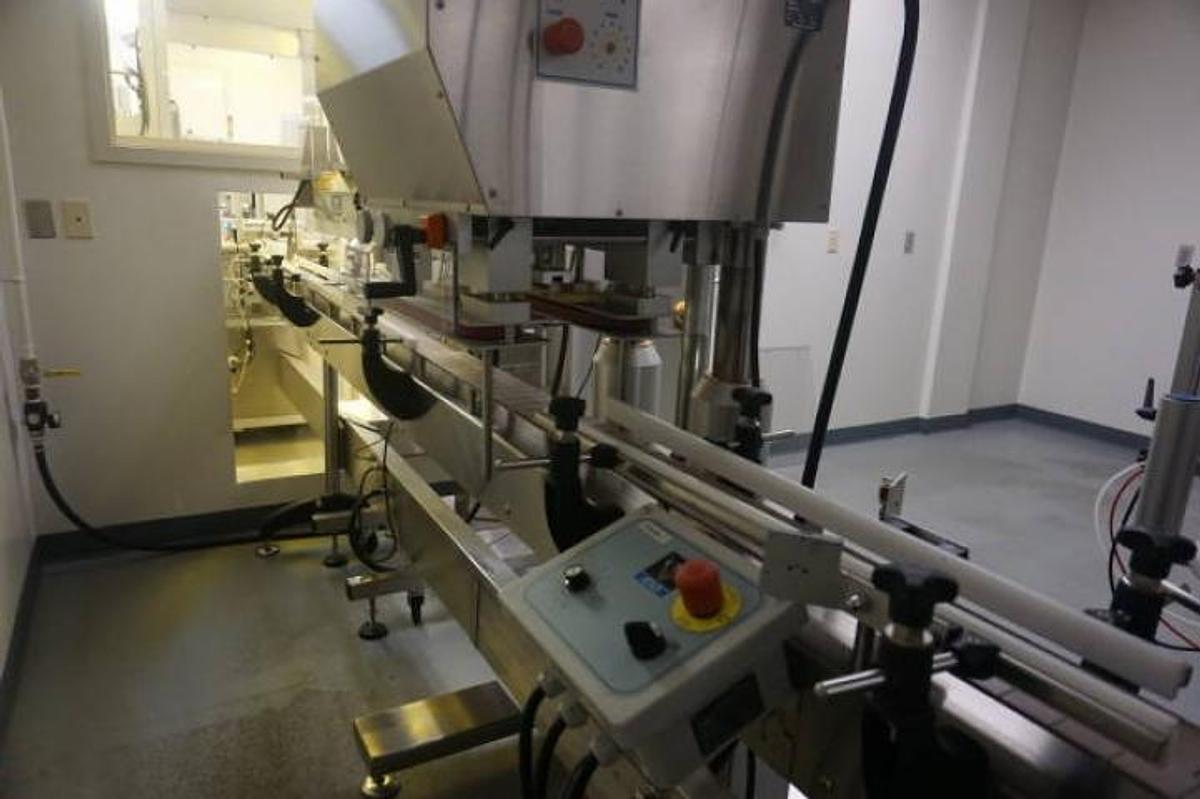 Used Aesus and Pharma Packaging Systems Fully Automatic Tablet/Capsule Bottling Line